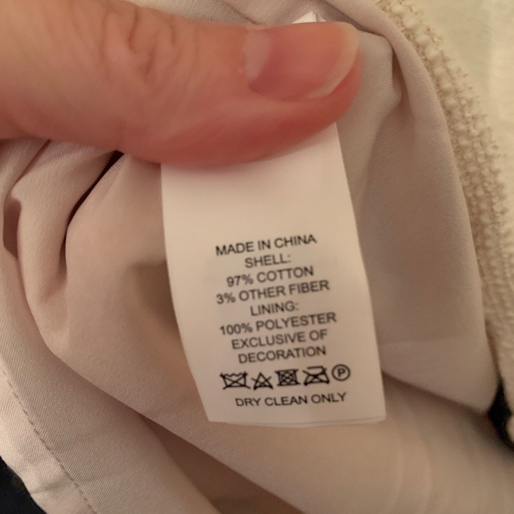 KATE SPADE. White tweed scallop dress with black detail. - Picture 4 of 4